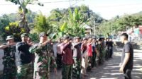 Satgas TMMD Kodim 1407/Bone Periksa Kelengkapan Personel Sebelum Tugas Satgas TMMD Kodim 1407/Bone Periksa Kelengkapan Personel Sebelum Tugas