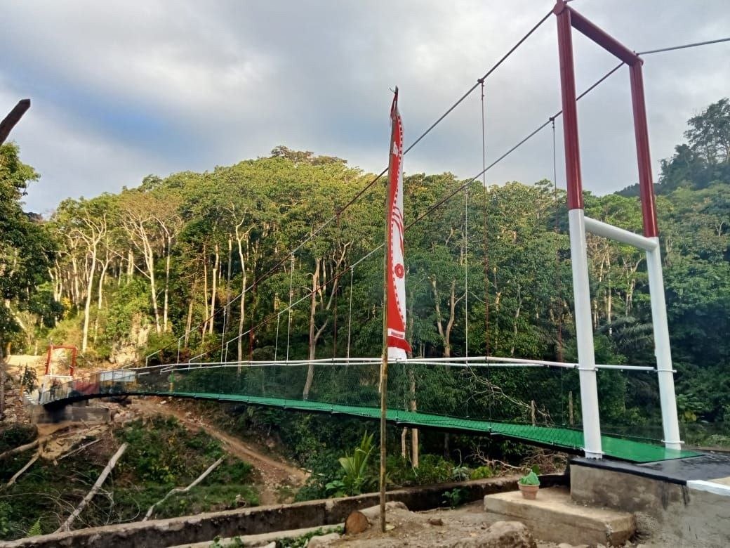 Sasaran Fisik TMMD ke-129: Jembatan Gantung untuk Dua Kecamatan Selesai