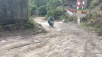 Dekker Diperbaiki, Lalu Lintas Desa Pattuku Kembali Nyaman
