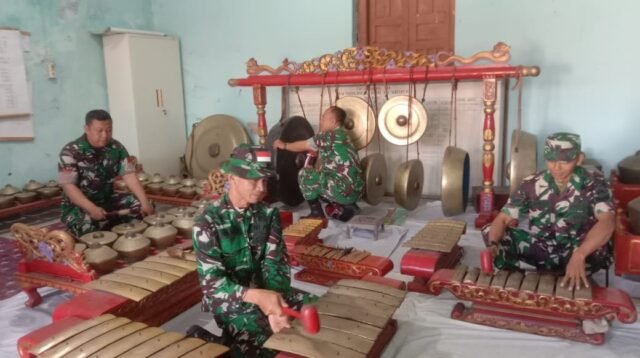 Alunan Gamelan Meriahkan Penutupan TMMD Reguler ke-129 Kodim 0726/Sukoharjo