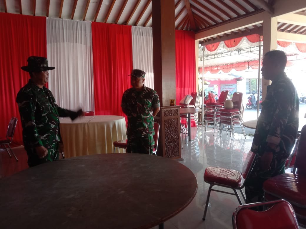 Mayor Inf. Aziz Yuli Anshory Tinjau Satu per Satu Perlengkapan Penutupan TMMD