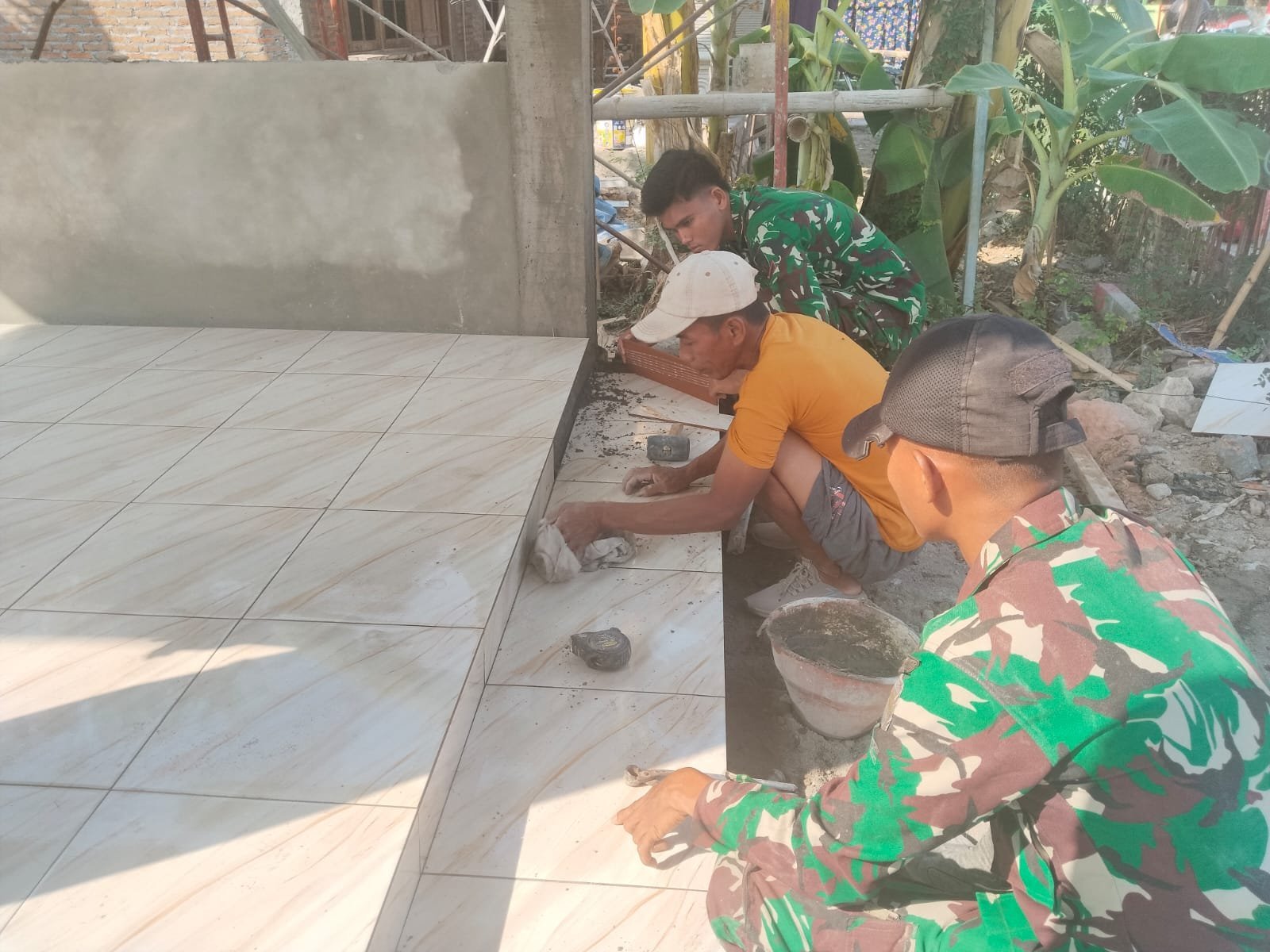 Pos Ronda 3×4 Meter di Parangjoro Diselesaikan Cepat Menjelang Penutupan TMMD