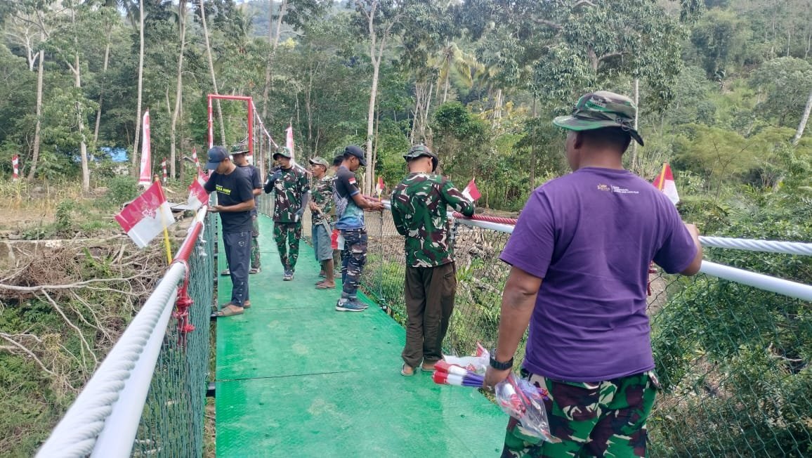 Peringatan Nasionalisme di Peresmian Jembatan Gantung TMMD ke-129 Kodim 1407/Bone