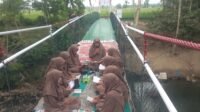 Tahlilan di Atas Jembatan: Warga Sibulue Syukuri Pembangunan TMMD