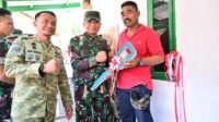 Kunci RTLH Diserahkan, Dandim dan Danrem Tinjau Hasil TMMD ke-129 di Bone