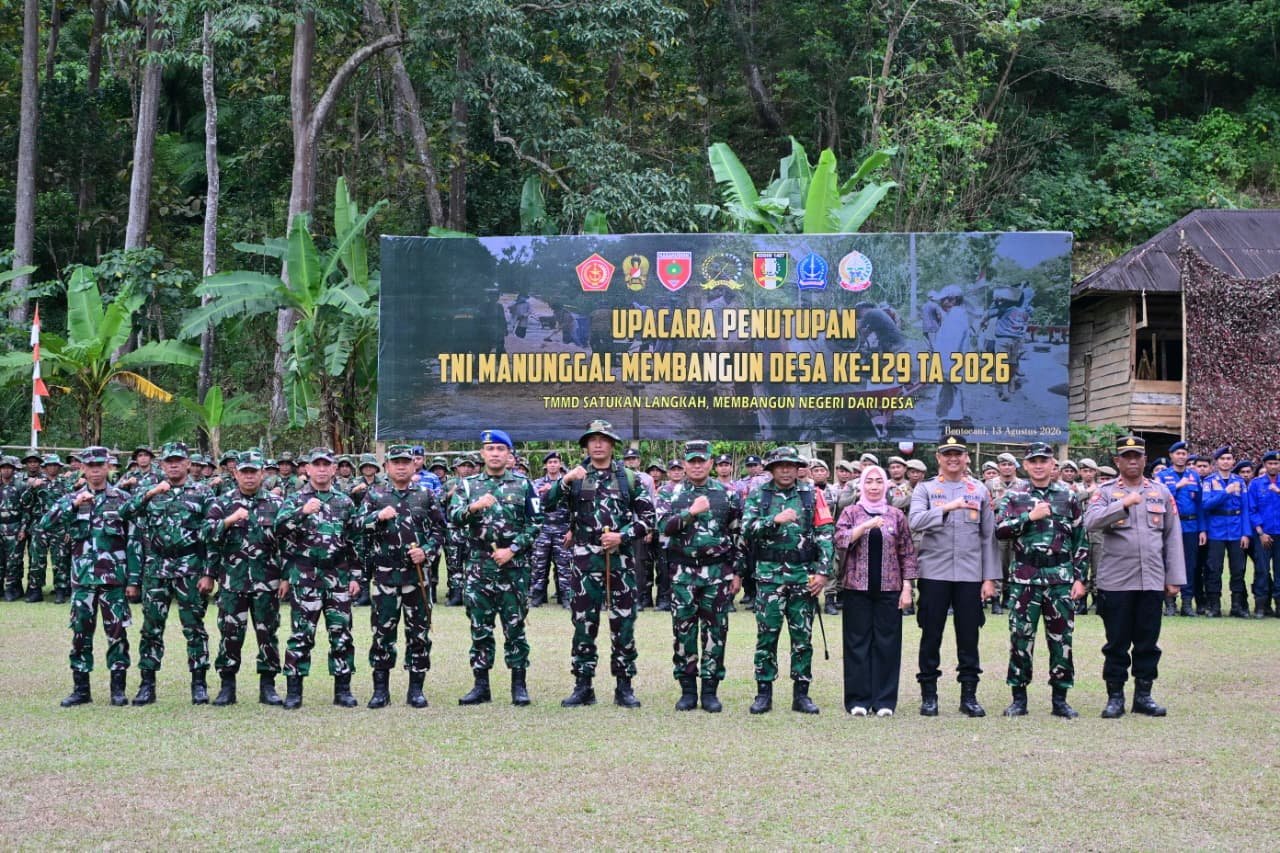 Penutupan TMMD Ke-129 di Bone: Hasil Pembangunan Diserahkan ke Pemda