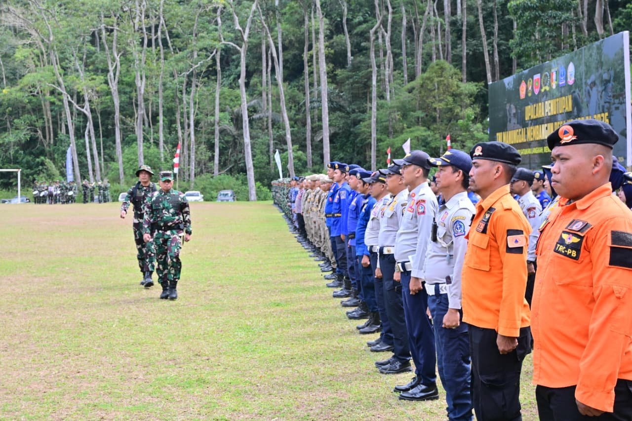 Serah Terima Hasil TMMD ke-129 di Bone Ditandai dengan Penutupan Resmi