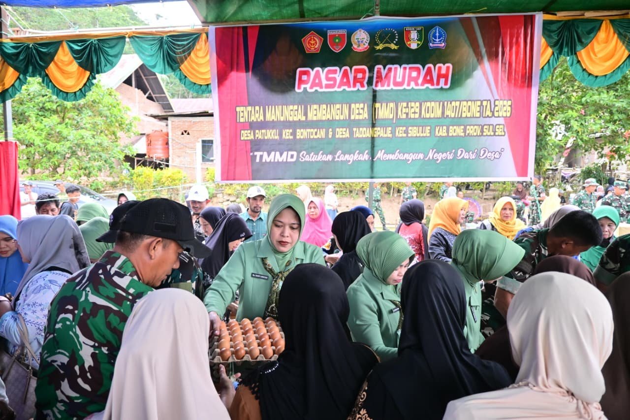 Pasar Murah Kodim 1407/Bone Sasar Kebutuhan Pokok Warga Saat Penutupan TMMD Ke-129