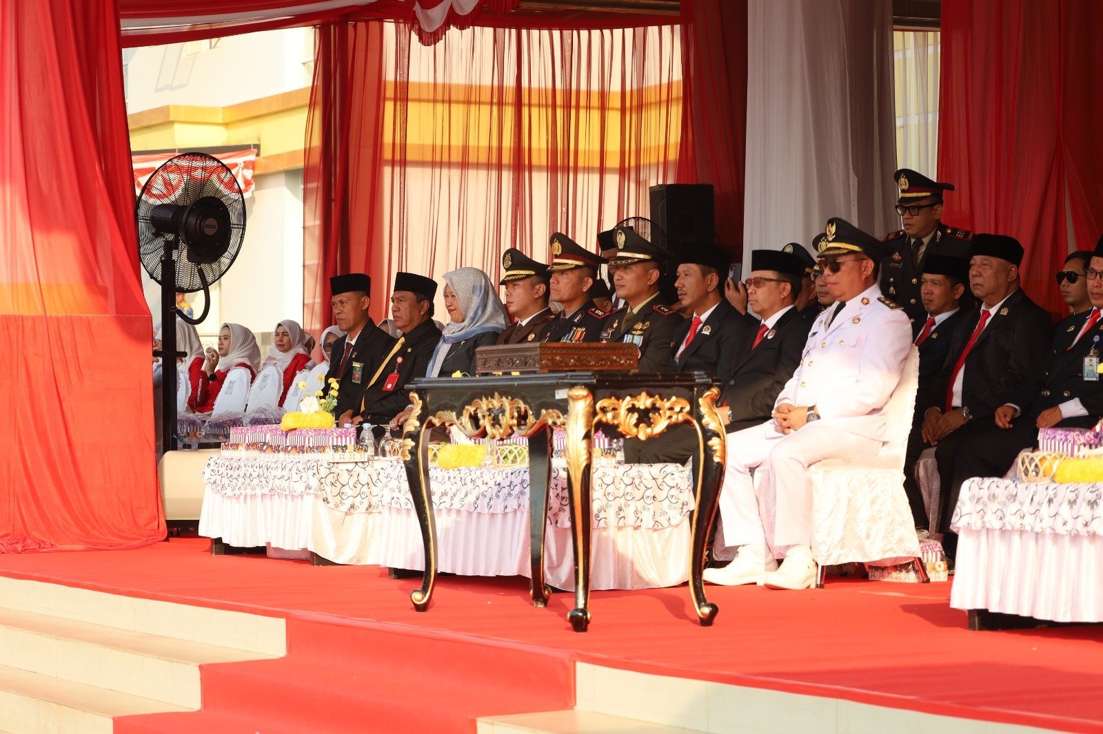 Tapin Tutup Peringatan HUT Ke-81 RI dengan Penurunan Bendera, Dandim Ingatkan Gotong Royong