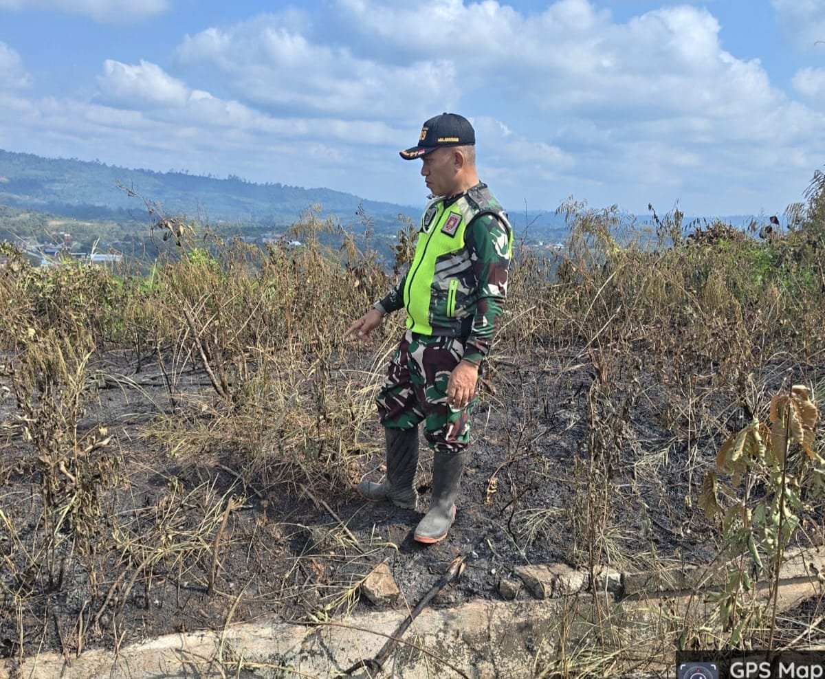 Patroli Babinsa Setelah Kebakaran, Lokasi di Jalan Pipa Gunung Kusnodo Dipastikan Aman