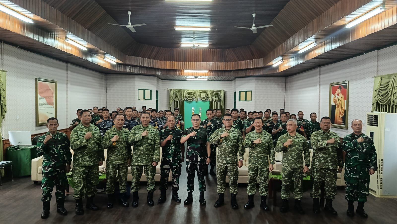 Tim Sesko TNI Edukasi Warga Kutai Timur soal Pencegahan Karhutla