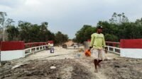 Progres 95%: Jembatan Aramco Di Kampung Harapan Makmur Selangkah Lagi Dibuka Progres 95%: Jembatan Aramco Di Kampung Harapan Makmur Selangkah Lagi Dibuka