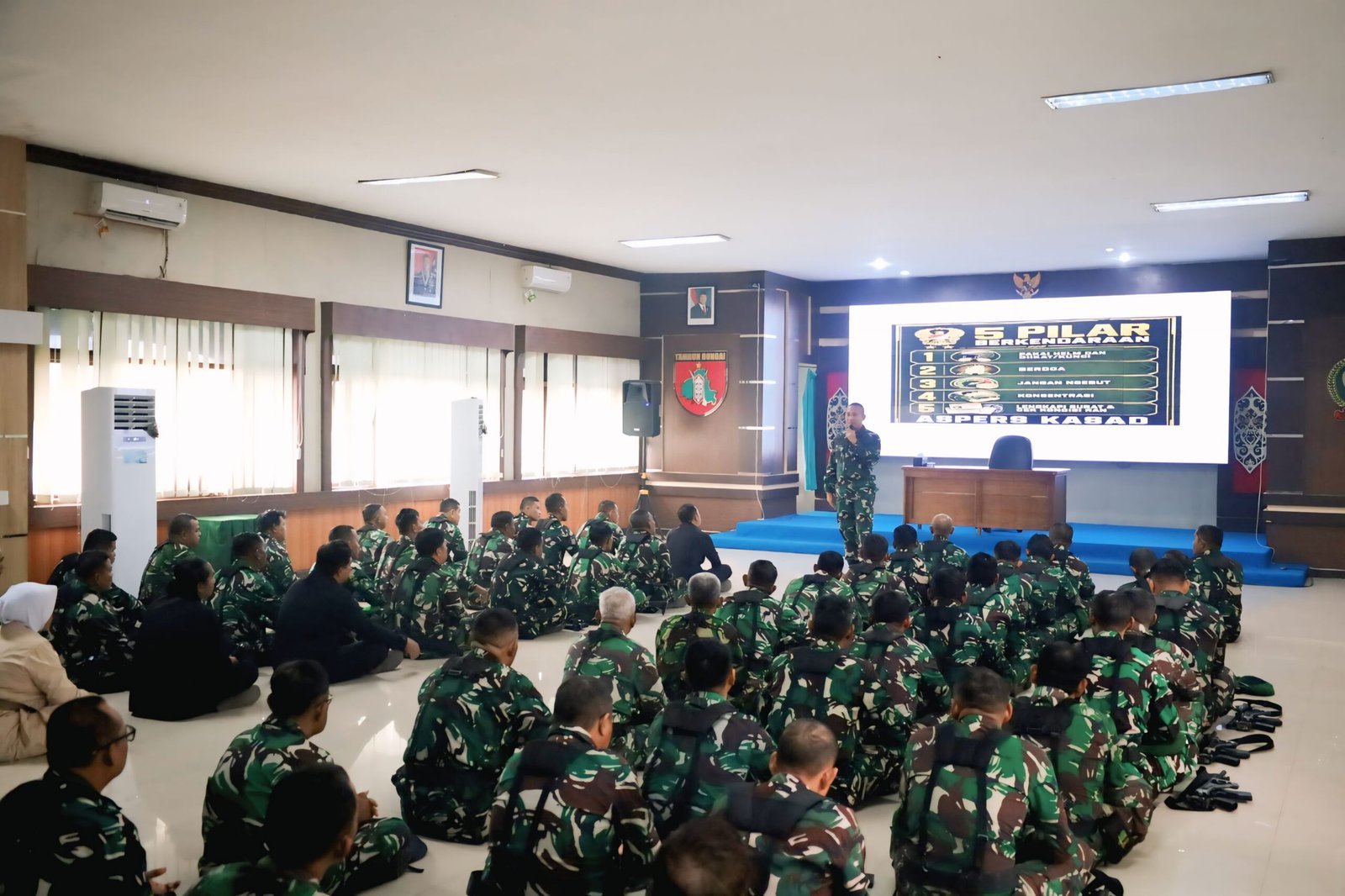 Jam Komandan Kodim 1010/Tapin Fokuskan Arahan pada Keselamatan Berkendara dan Perlindungan Keluarga