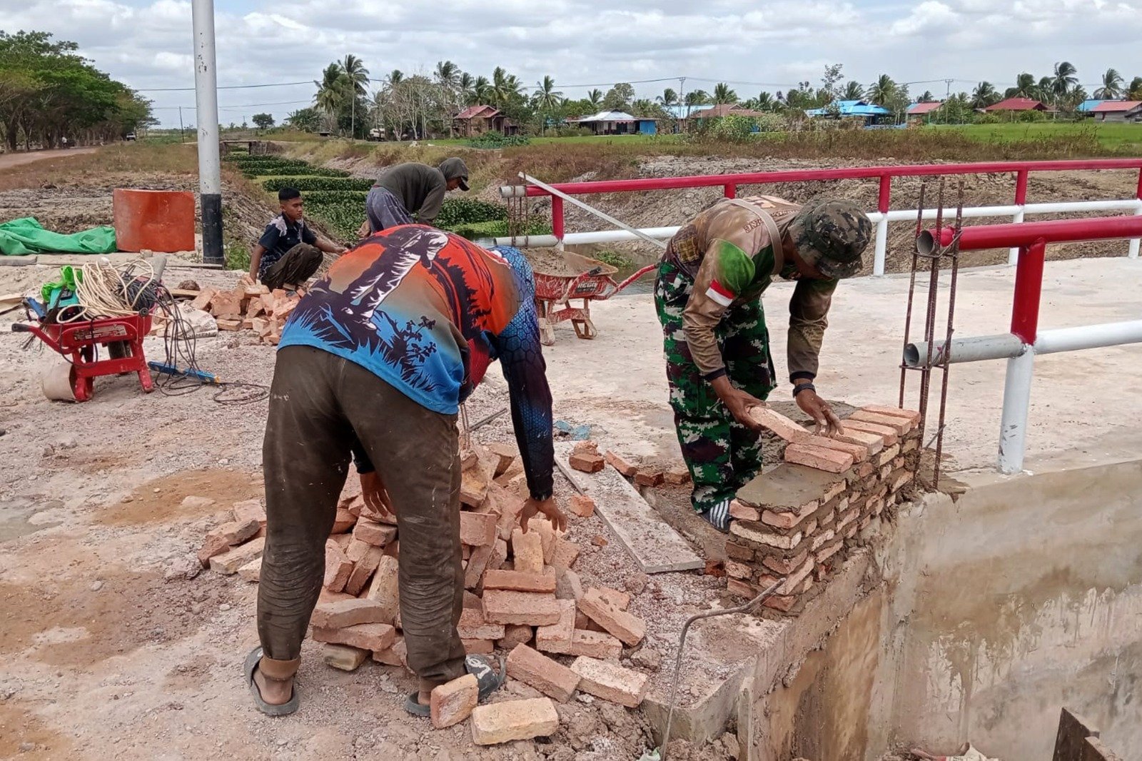 Tahap Akhir Pembangunan Jembatan Aramco di Waninggap Say, Progres 95%