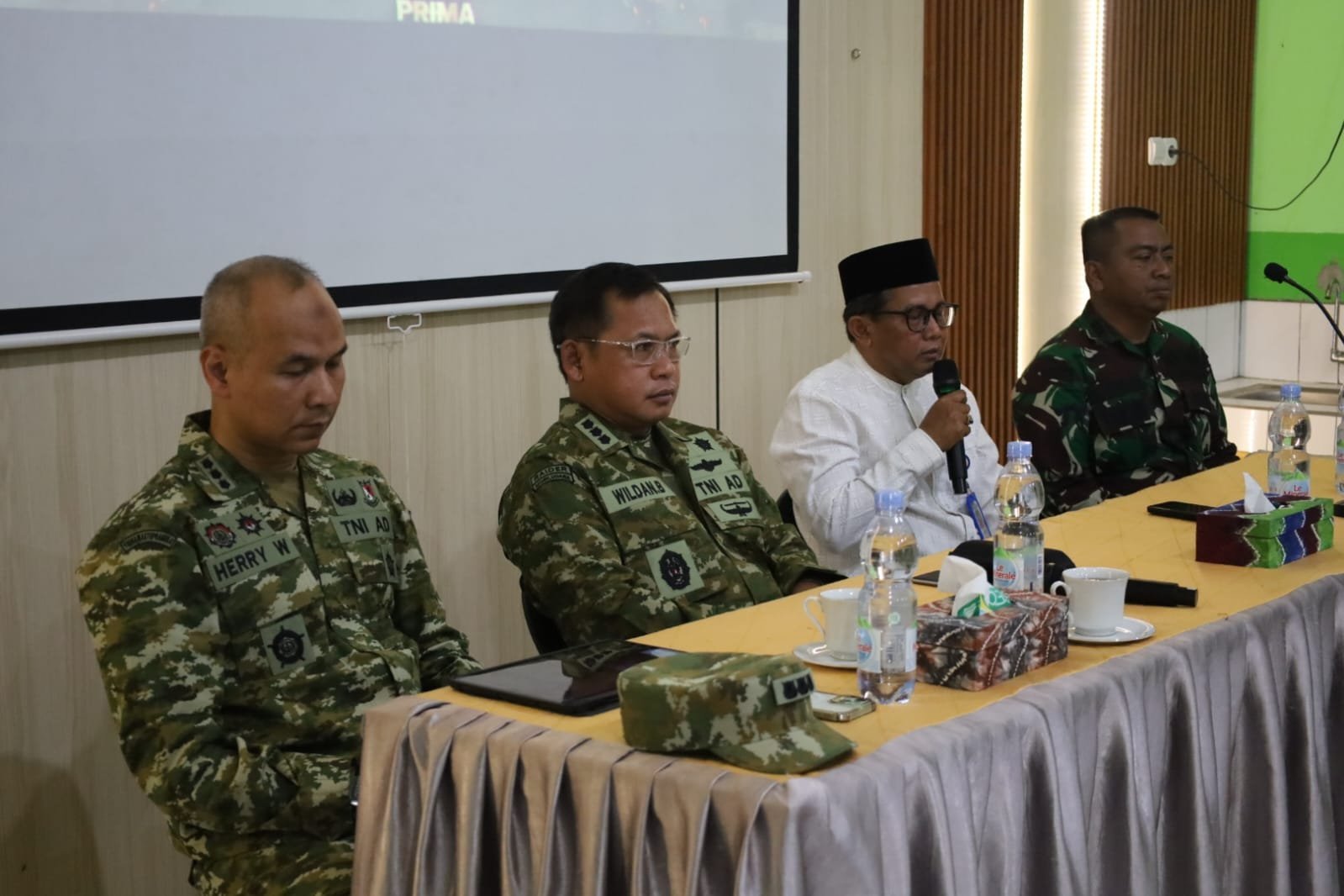 Mabes TNI Latih Pelajar MAN 1 Tapin Cegah Karhutla