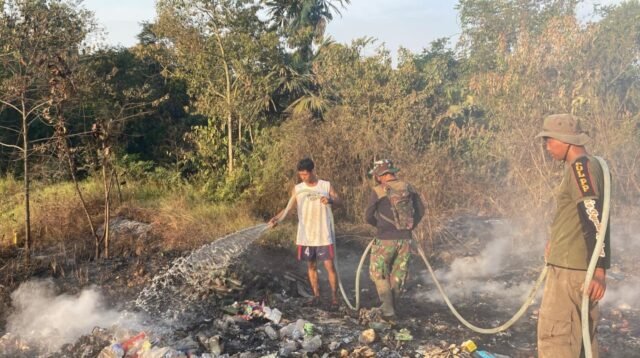 Satu Titik Api di Rantau Pulung Dipadamkan, Kerugian Terukur 1/4 Hektare