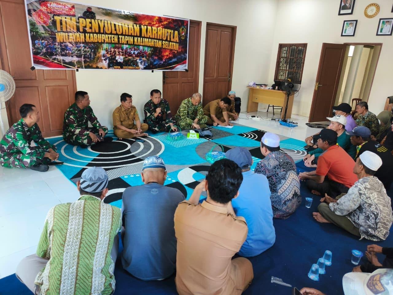 Tim Mabes TNI Sosialisasi di Sawang: Warga Diharap Tangkal Karhutla Sejak Dini
