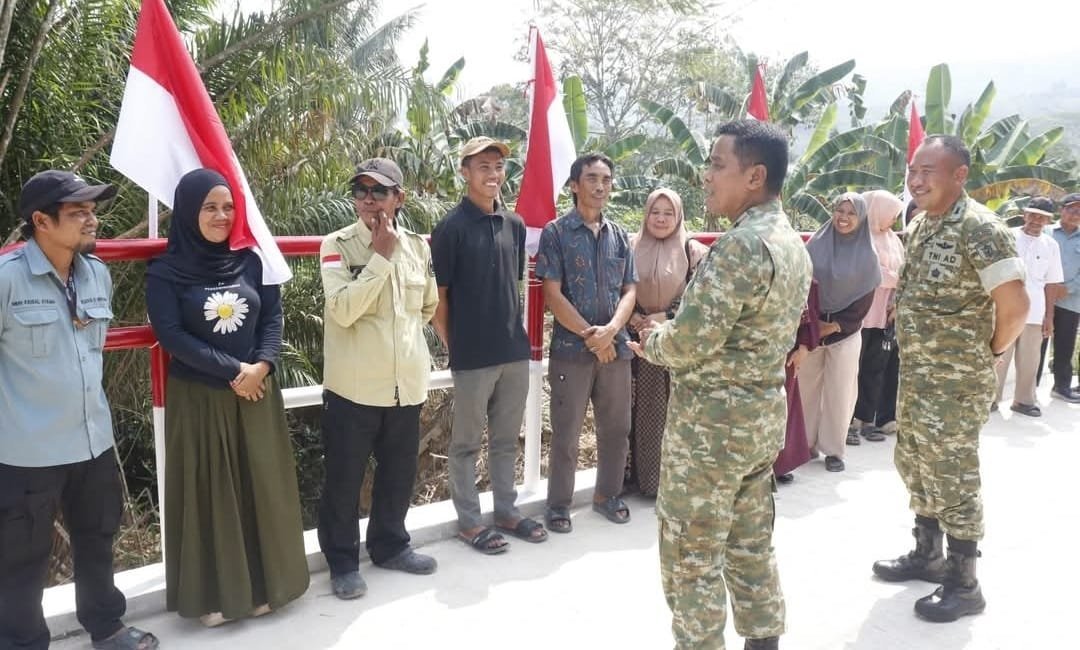 Jembatan Beton Suka Damai Dapat Penghargaan dari Danrem 091/ASN