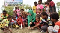 Ratusan Bibit Mangrove Ditanam Kodim 1707/Merauke di Pantai Payum Ratusan Bibit Mangrove Ditanam Kodim 1707/Merauke di Pantai Payum