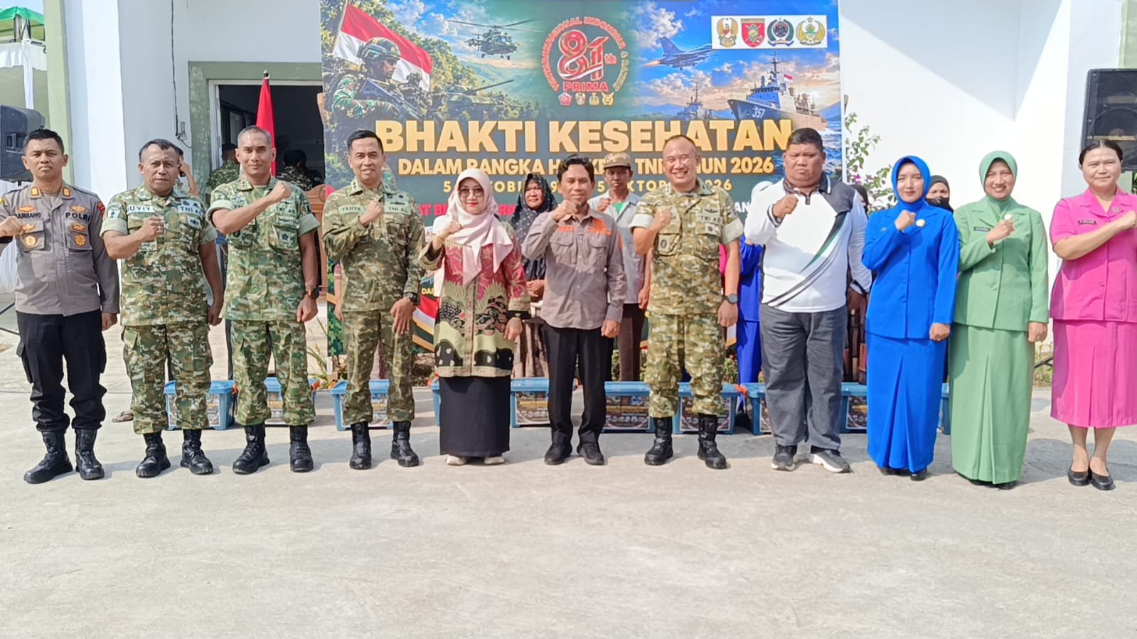 HUT ke-81 TNI: Kodim 0909/Kutai Timur Sediakan Layanan Kesehatan dan Sembako