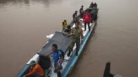 Pengawalan Serka Sunaryo Pastikan 14,61 Ton Beras dari Bulog Disalurkan ke Paminggir Pengawalan Serka Sunaryo Pastikan 14,61 Ton Beras dari Bulog Disalurkan ke Paminggir