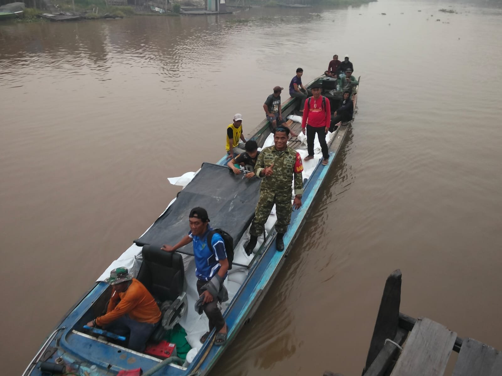 Pengawalan Serka Sunaryo Pastikan 14,61 Ton Beras dari Bulog Disalurkan ke Paminggir