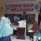 TNI Kawal Penyaluran Bantuan Beras di Jurong Putro Haloeh