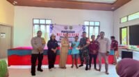 Babinsa Koramil 0909-06 Dampingi Penyaluran BLT-DD di Kaliorang Babinsa Koramil 0909-06 Dampingi Penyaluran BLT-DD di Kaliorang