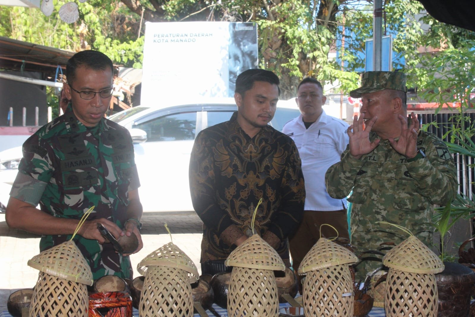 Sinergi TNI dan Masyarakat Manado dalam Penilaian Lomba Kampung Pancasila
