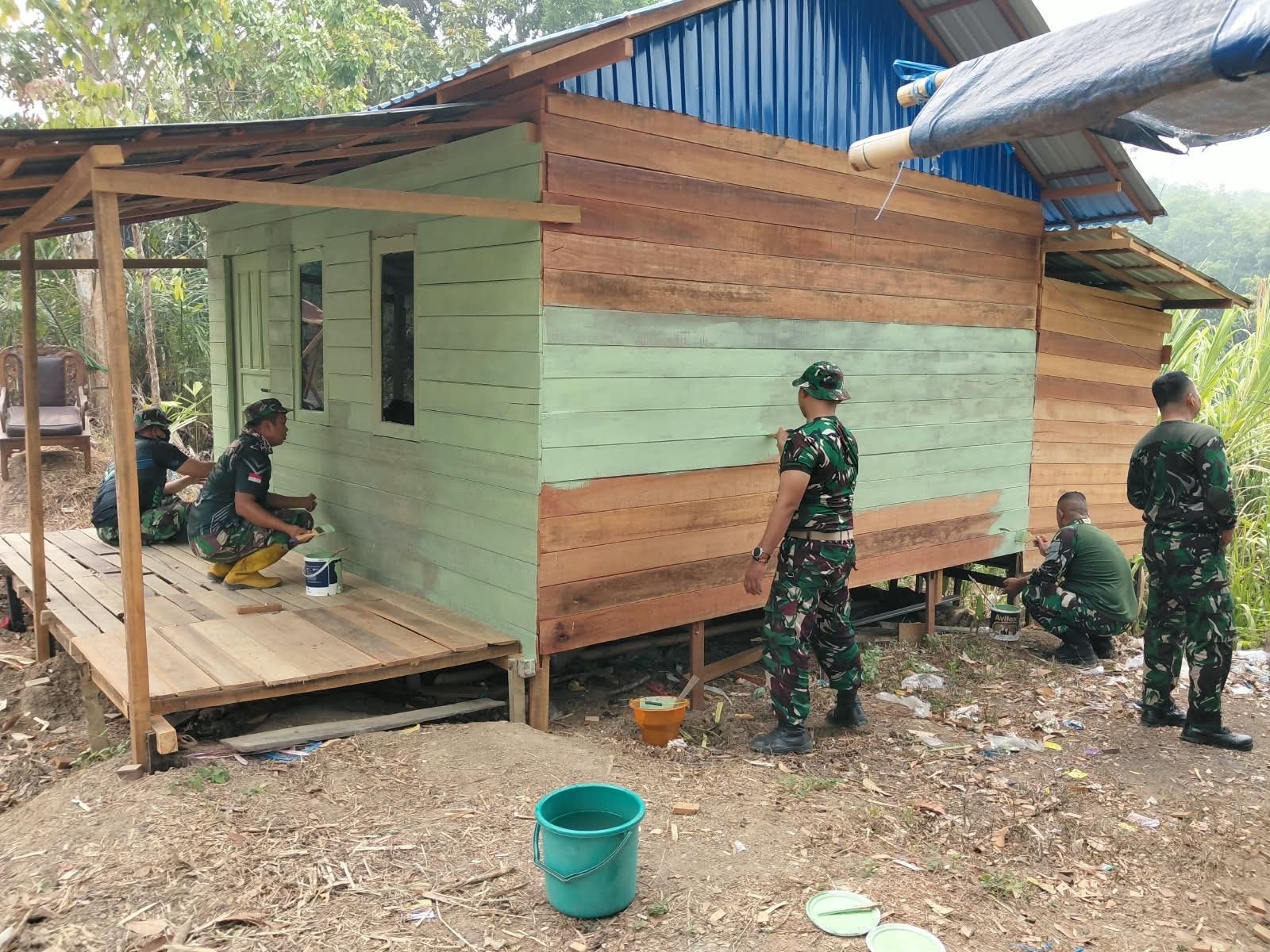 Gotong Royong Perbaiki Rumah Acut, Kodim 1006/Banjar dan Perkim Kerja Sama