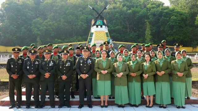 Ziarah Nasional TMP Puspa Raya: Kodim 1010/Tapin Kenang Jasa Pahlawan