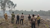 25 Personel Padamkan Karhutla 2 Hektare di Afdeling 1 LTE Kongbeng 25 Personel Padamkan Karhutla 2 Hektare di Afdeling 1 LTE Kongbeng