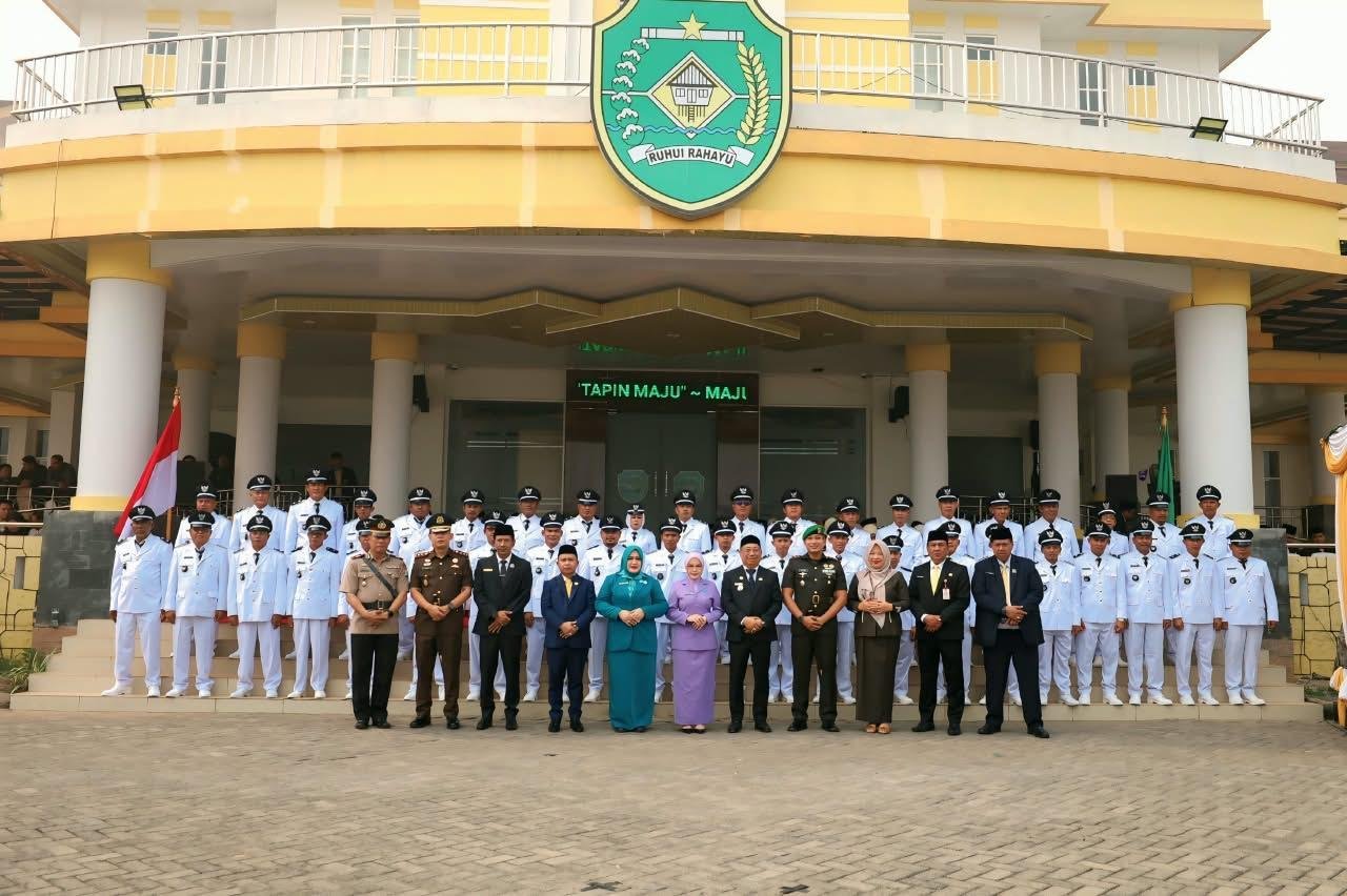 Tapin Lantik 41 Kades, Bupati Ingatkan Pengelolaan Anggaran Transparan