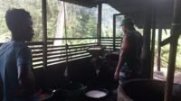 Babinsa Koramil 01/Jaya Pantau Usaha Pembuatan Tahu Milik Warga di Aceh Jaya Babinsa Koramil 01/Jaya Pantau Usaha Pembuatan Tahu Milik Warga di Aceh Jaya