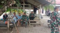 Waspada Musim Kemarau, Babinsa Koramil 03/Senagan Timur Gelar Komsos di Desa Sawang Mane