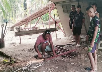 Kodim 0109/Aceh Singkil Koordinasi dengan Yon TP 957/LU dan Warga Tata Besi Galangan Jembatan