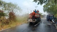 Sungai Rutas Hulu Dilalap Api, Tim Pemadam Kerahkan Tujuh Mobil dan Lakukan Pembasahan Sungai Rutas Hulu Dilalap Api, Tim Pemadam Kerahkan Tujuh Mobil dan Lakukan Pembasahan