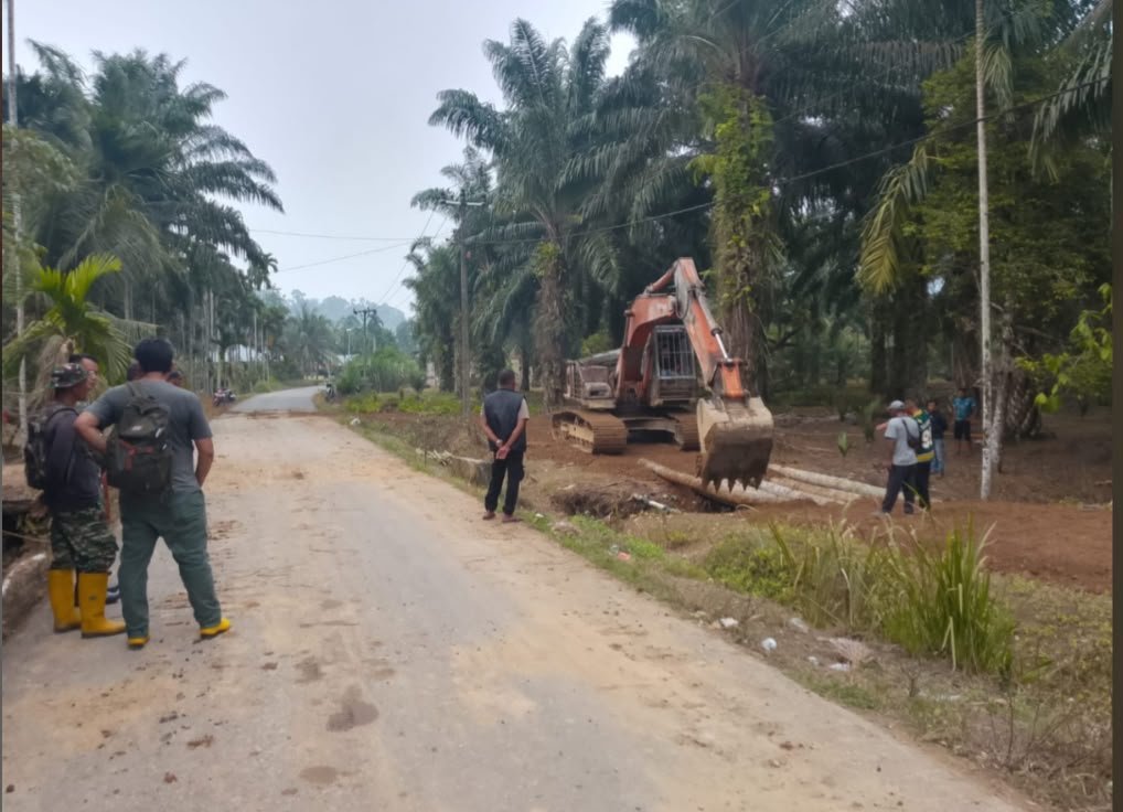 Jembatan Sementara Dibangun di Jambo Papan, Akses Antar Kecamatan Tetap Terjaga