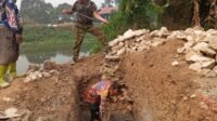 Jembatan Garuda di Sungai Durait Tengah Mencapai 11%: Material Besi untuk Abutmen Sedang Dikirim