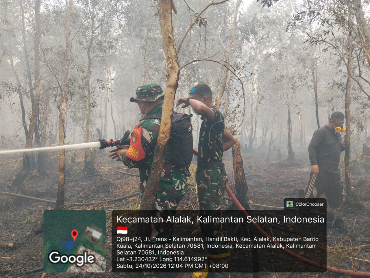 Kodim 1005/Barito Kuala Kerahkan Personel Gabungan Tangani Karhutla di Handil Bakti Alalak‎