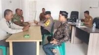 Upaya Deteksi Dini, Babinsa Tadu Raya Gelar Komsos dengan Aparatur Desa Babarot