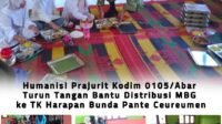 Sertu Modini dan Prajurit Kodim 0105/Aceh Barat Bantu Bagikan MBG di TK Harapan Bunda Sertu Modini dan Prajurit Kodim 0105/Aceh Barat Bantu Bagikan MBG di TK Harapan Bunda