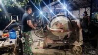 Kejar Target Pembangunan, Kodim 1003/HSS dan Warga Kerjakan Jembatan Garuda Hingga Larut Malam