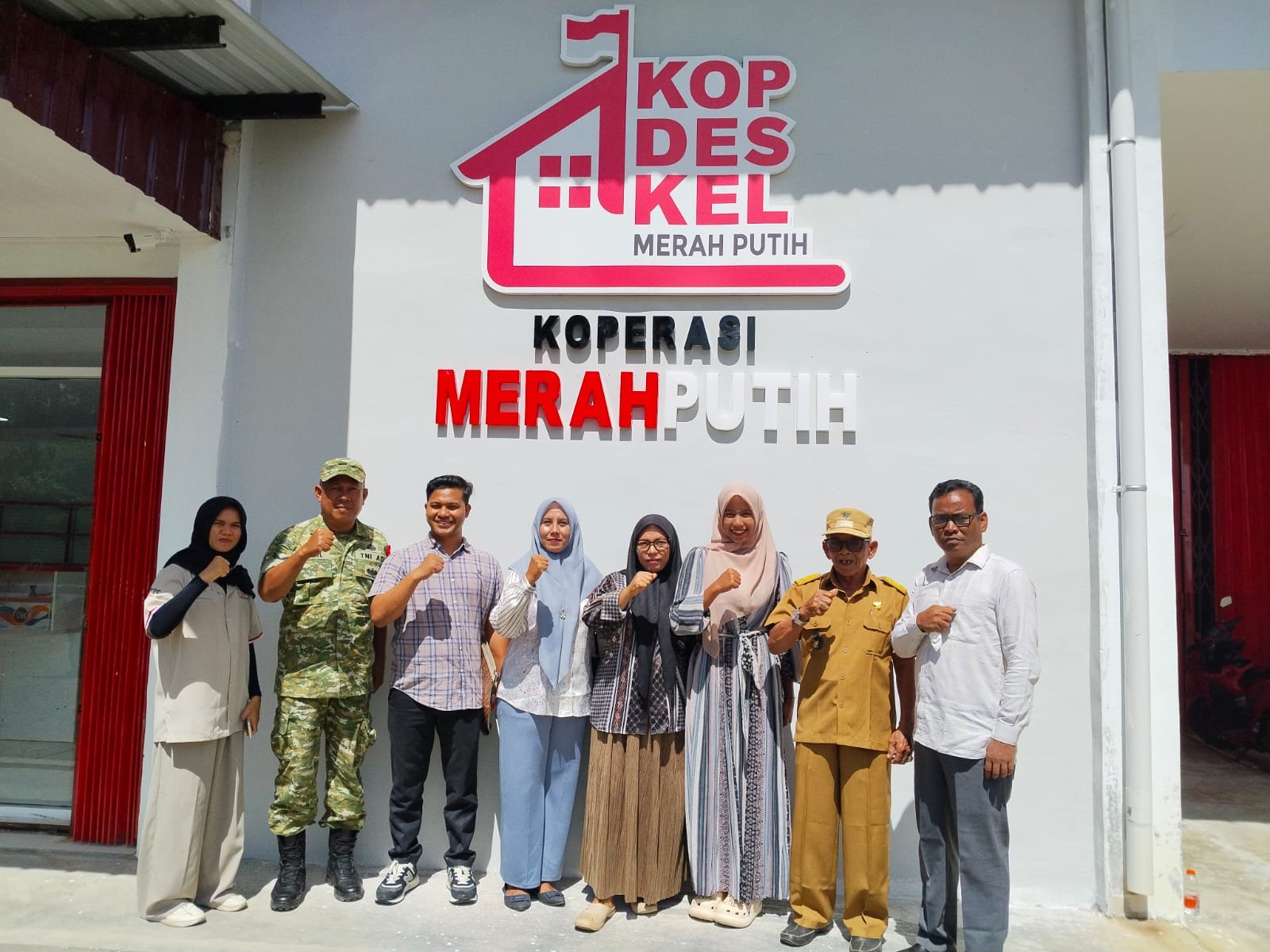Babinsa Koramil 04/Krueng Sabee Ikuti Peninjauan KDMP, Kebersihan Gudang Jadi Sorotan