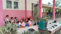 120 Porsi MBG untuk Anak TK di Keude Panga Dipantau Babinsa Koramil 05/Panga